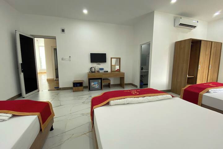 Room 26 of 46