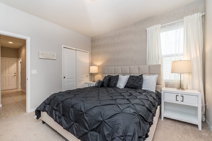 Room 2 of 55