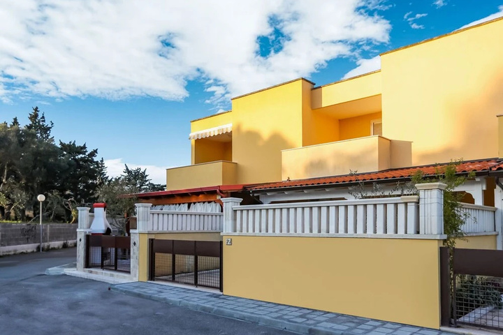 Traditional Holiday Home in Torre Dellorso With Patio