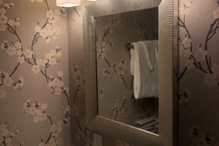 Room 49 of 77