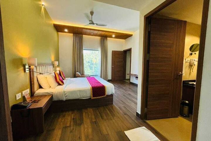 Room 2 of 11