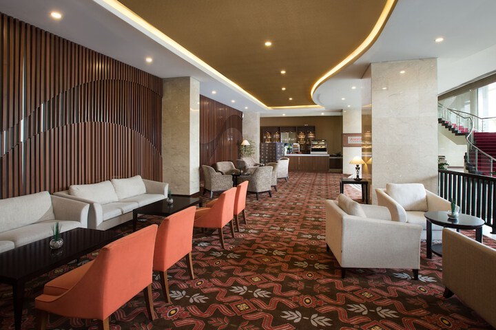 Hotel Interior 4 of 27