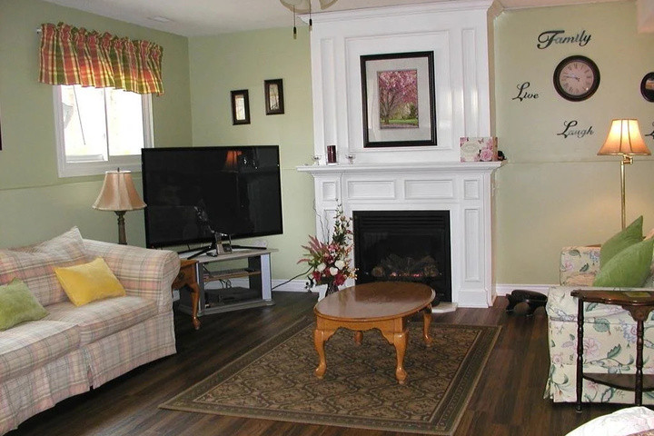 Room 2 of 11