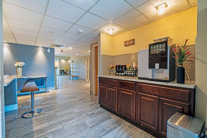 Breakfast/Coffee Service 19 of 34