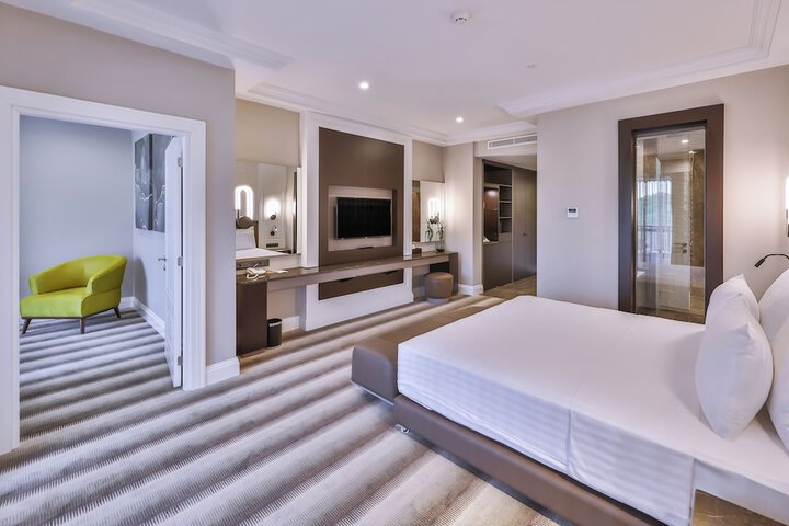 Room 10 of 89