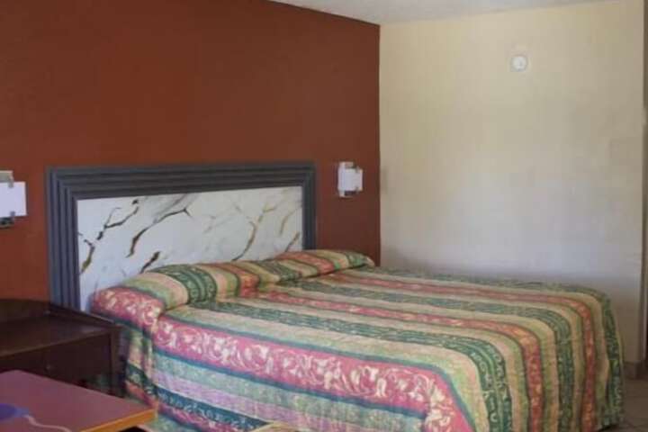Room 9 of 20