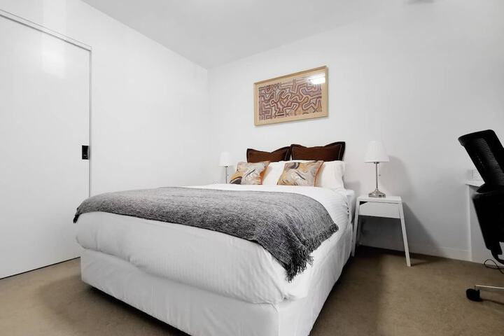 Room 6 of 20