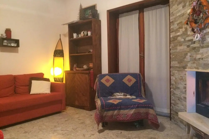 Room 3 of 12