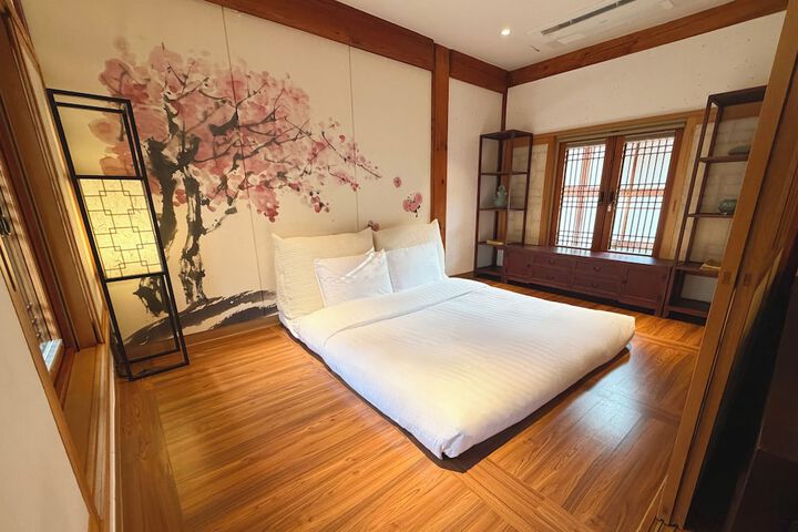 Room 8 of 26