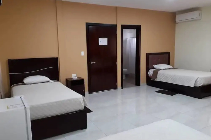 Room 4 of 14