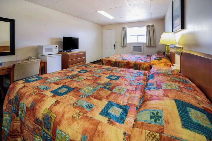 Room 8 of 36