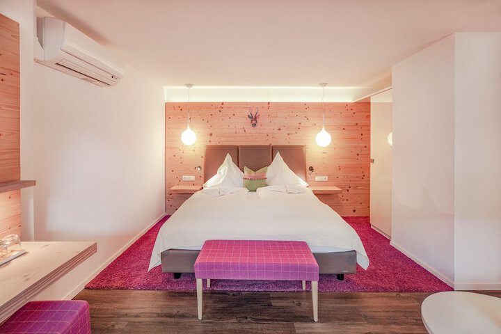 Room 80 of 173