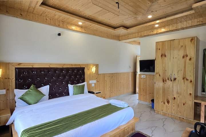 Room 15 of 110