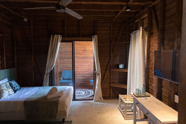 Room 16 of 26