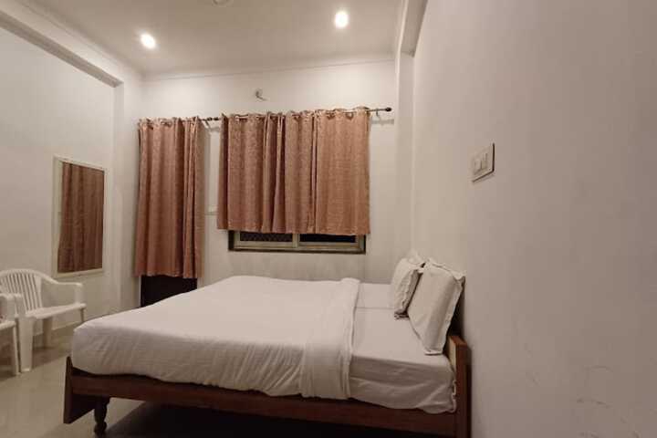 Room 6 of 21