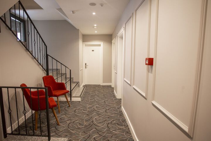 Ballroom/Hall 28 of 28
