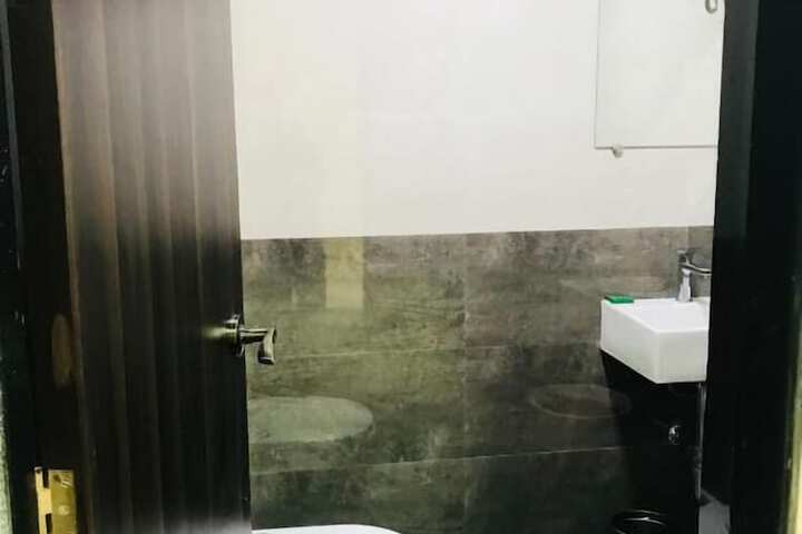 Room 19 of 19