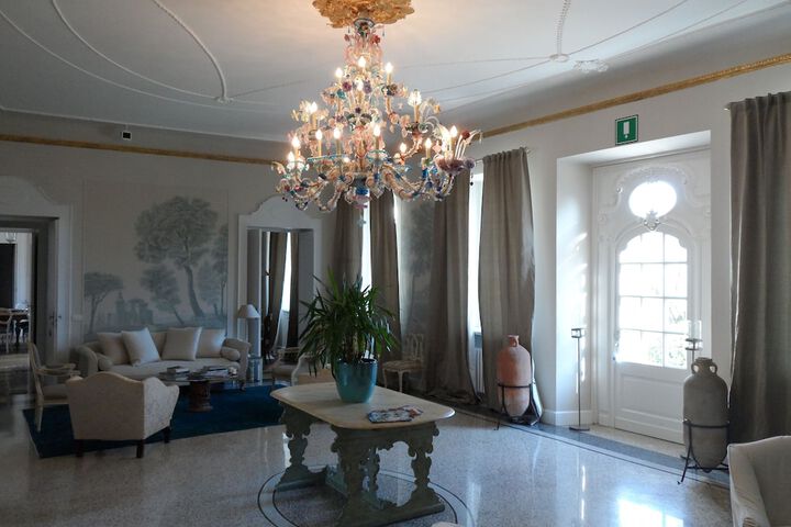 Guest Lobby