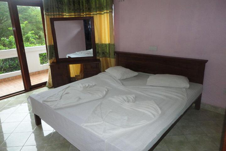 Room 1 of 6