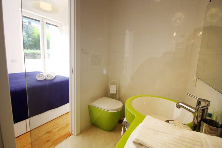 Room 15 of 25
