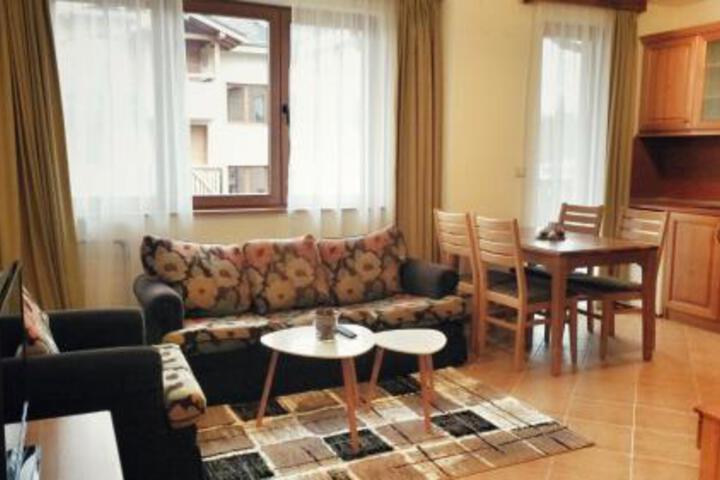 Room 2 of 5