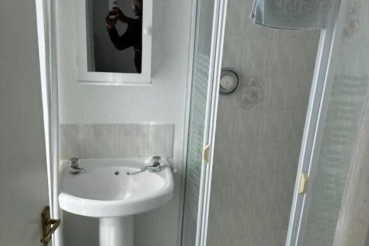 Room 13 of 20