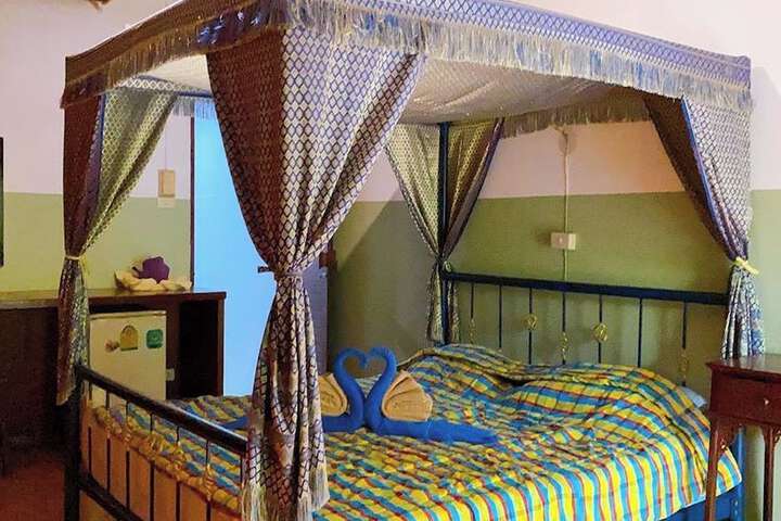 Room 18 of 52