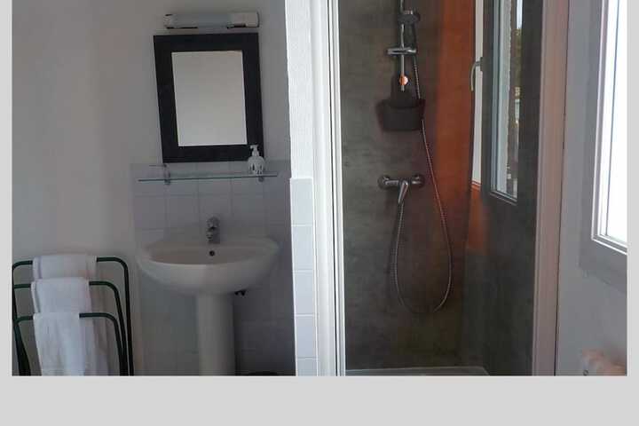 Room 5 of 14