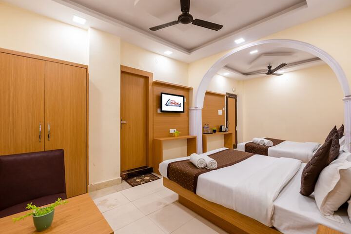 Room 34 of 51
