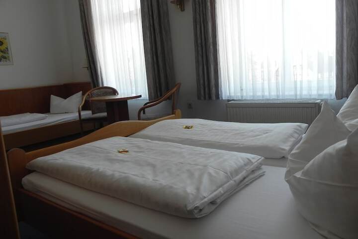 Room 19 of 38