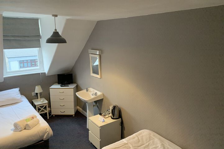 Room 26 of 47