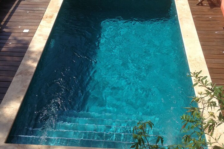 Pool 51 of 72