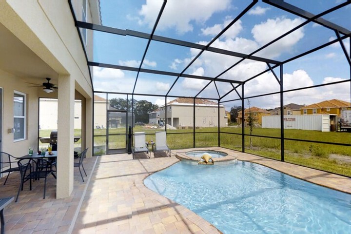 Pool 57 of 71