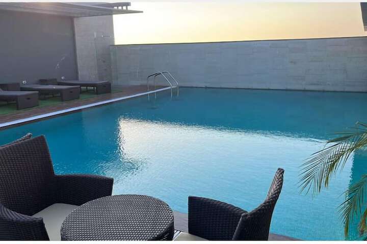 Pool 15 of 24