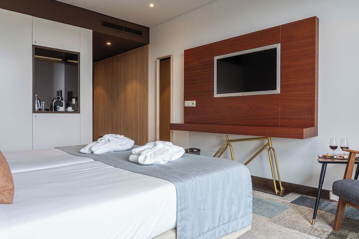 Room 15 of 87