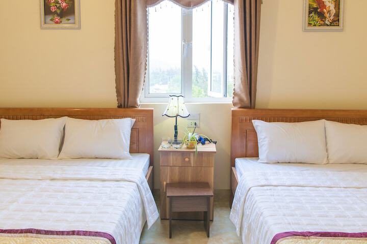 Room 15 of 33