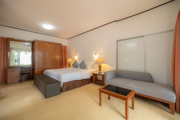 Room 25 of 159