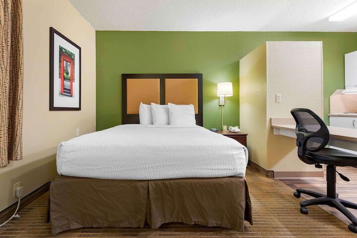 Deluxe Queen Room (5 of 6)