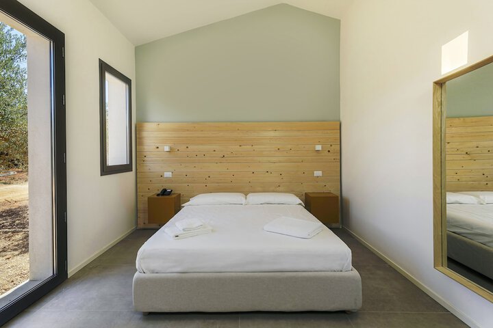 Room 6 of 23