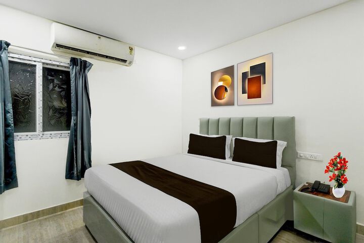 Room 15 of 25