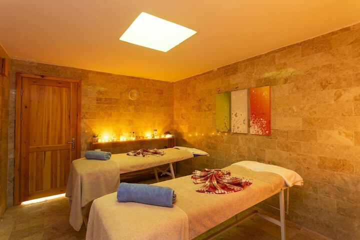 Spa 18 of 63