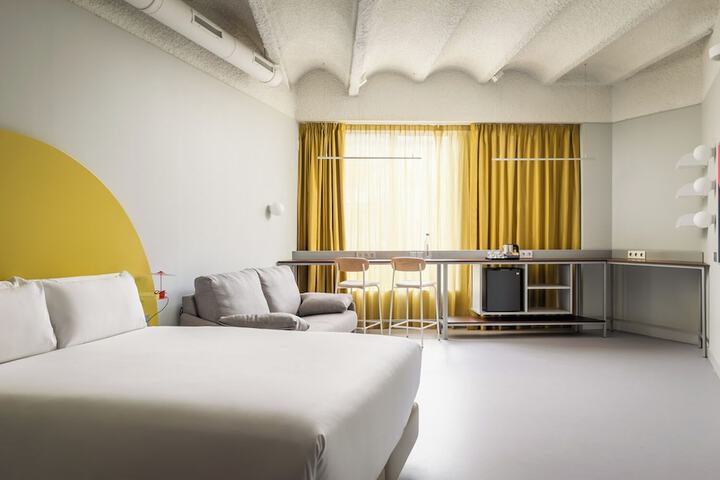 Room 7 of 67