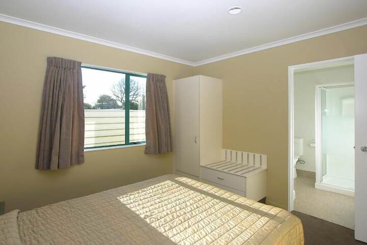 Room 2 of 22