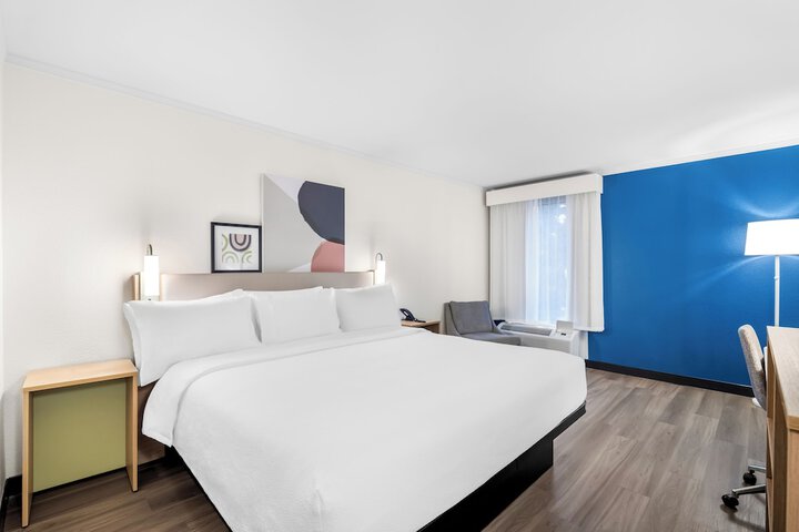 Room 12 of 43
