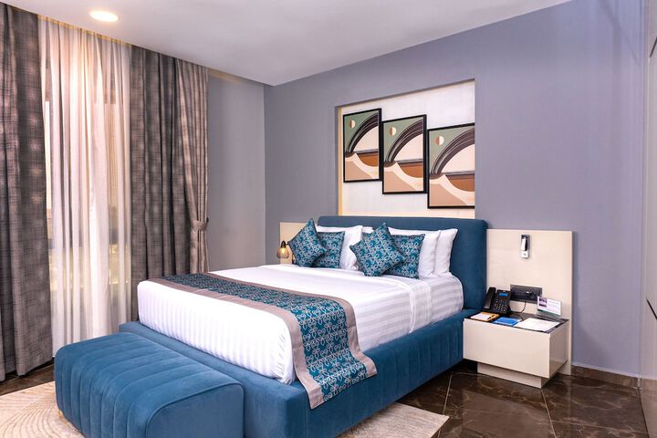Room 4 of 24