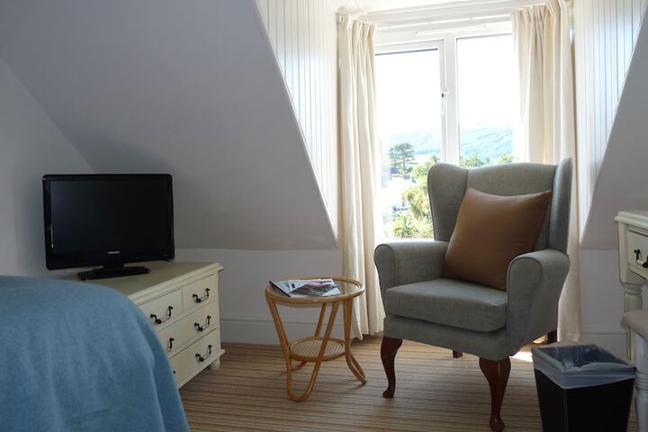 Room 6 of 44