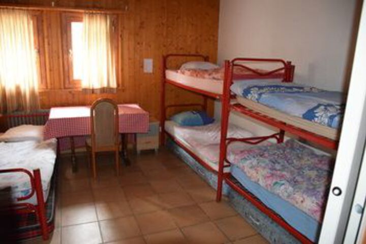 Room 18 of 48