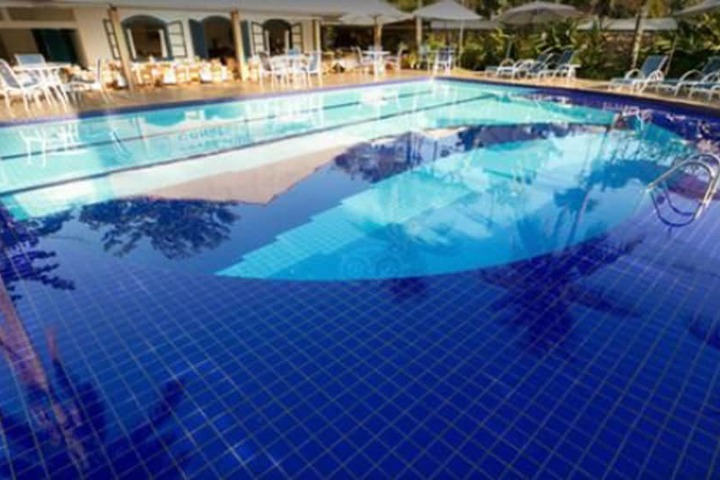 Hotel with Pool