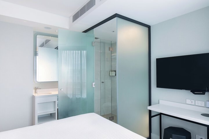 Room 16 of 81