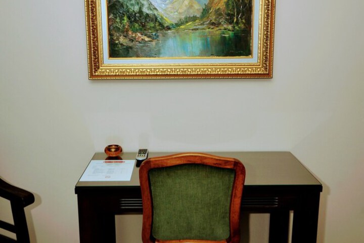 Room amenity